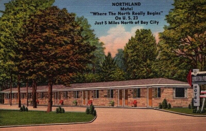 Northland Motel - Old Postcard Photo (newer photo)